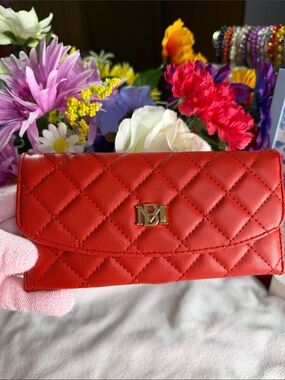 Badgley mischka Quilted Red Women's Wallet with Gold Logo